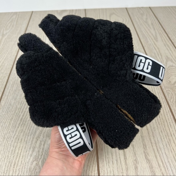 UGG Fluff Yeah Logo Slide Sandal Slipper US6 Black & White $100 - Picture 5 of 9
